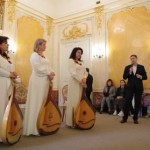 Максим Козицький привітав тріо бандуристок «Червон...