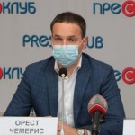 Ситуація із ковідом ускладнюється: медики радять н...