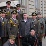 Біля Львівської ОДА можна оглянути відтворені спор...