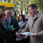 12 автобусів «Школярик» передали відділам освіти г...
