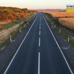 Дорожники ремонтують ділянку між містами Жовква та...
