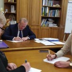Працівники департаменту освіти долучились до напис...