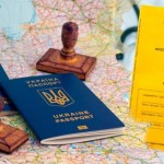 Щеплені від COVID-19 українці зможуть подорожувати...