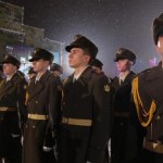 Передача військової техніки та почесні нагороди: Л...
