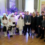 Мистецькі колективи привітали працівників Львівськ...