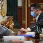 Вакцинованим бустерною дозою виплачуватимуть по 50...