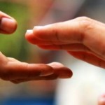 Для переміщених осіб відновлюють програму «Допомог...