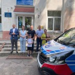 У Новояричівську громаду передали машину швидкої д...