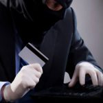 Сайти-двійники, фальшиві виграші та фіктивні інтер...