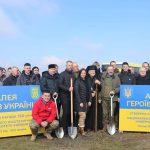 У Львівській області висаджена найдовша липова але...