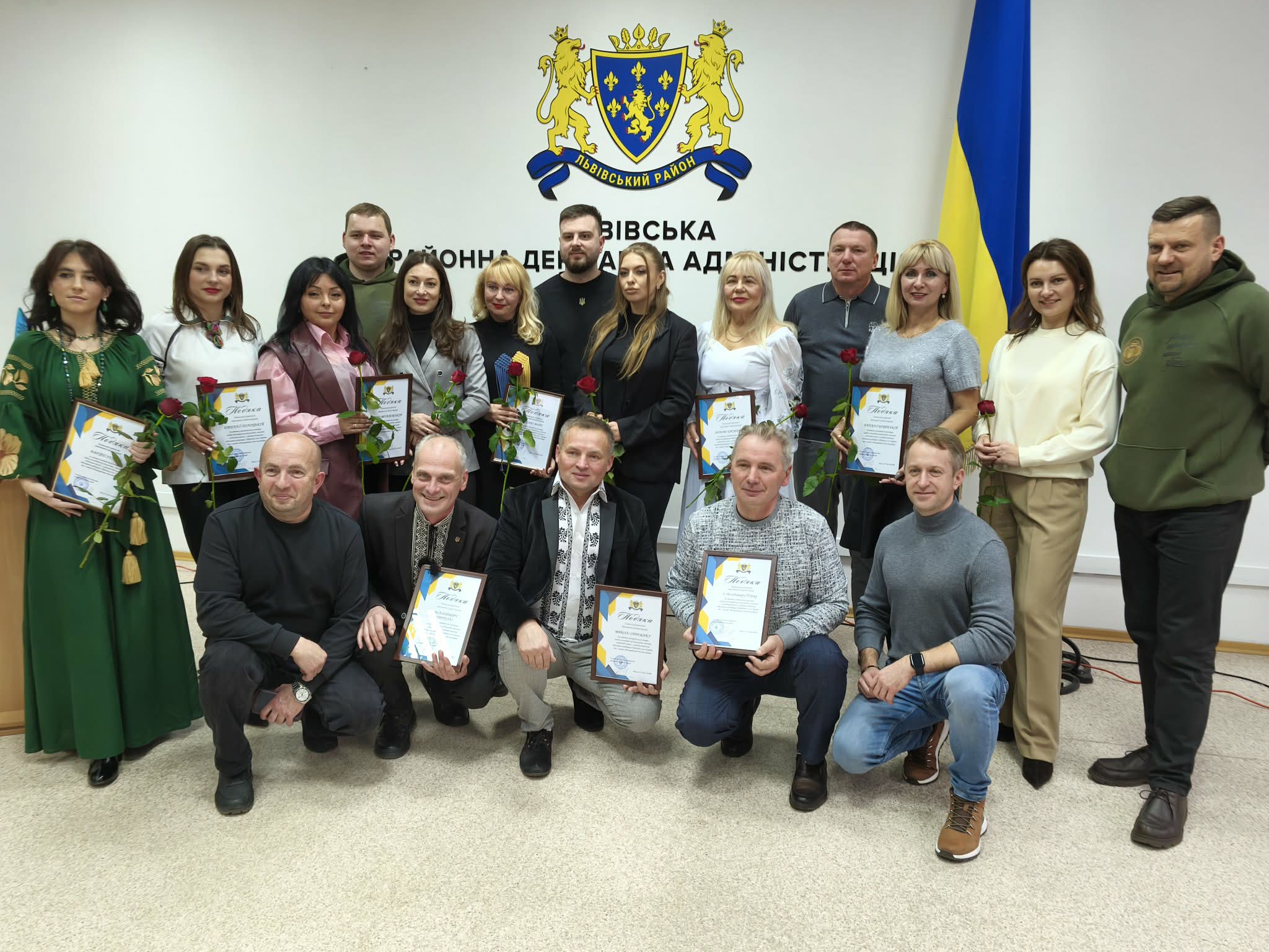 групове фото людей