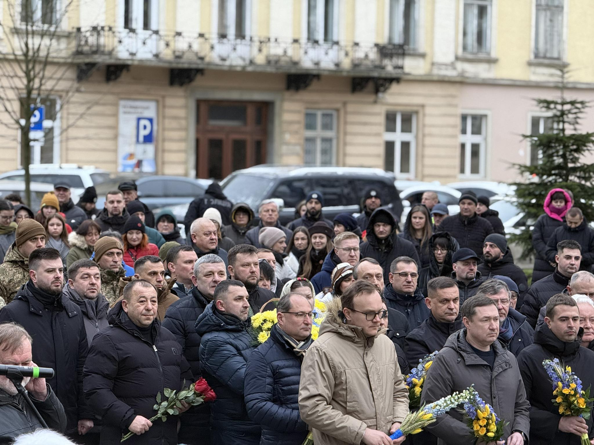 натовп людей