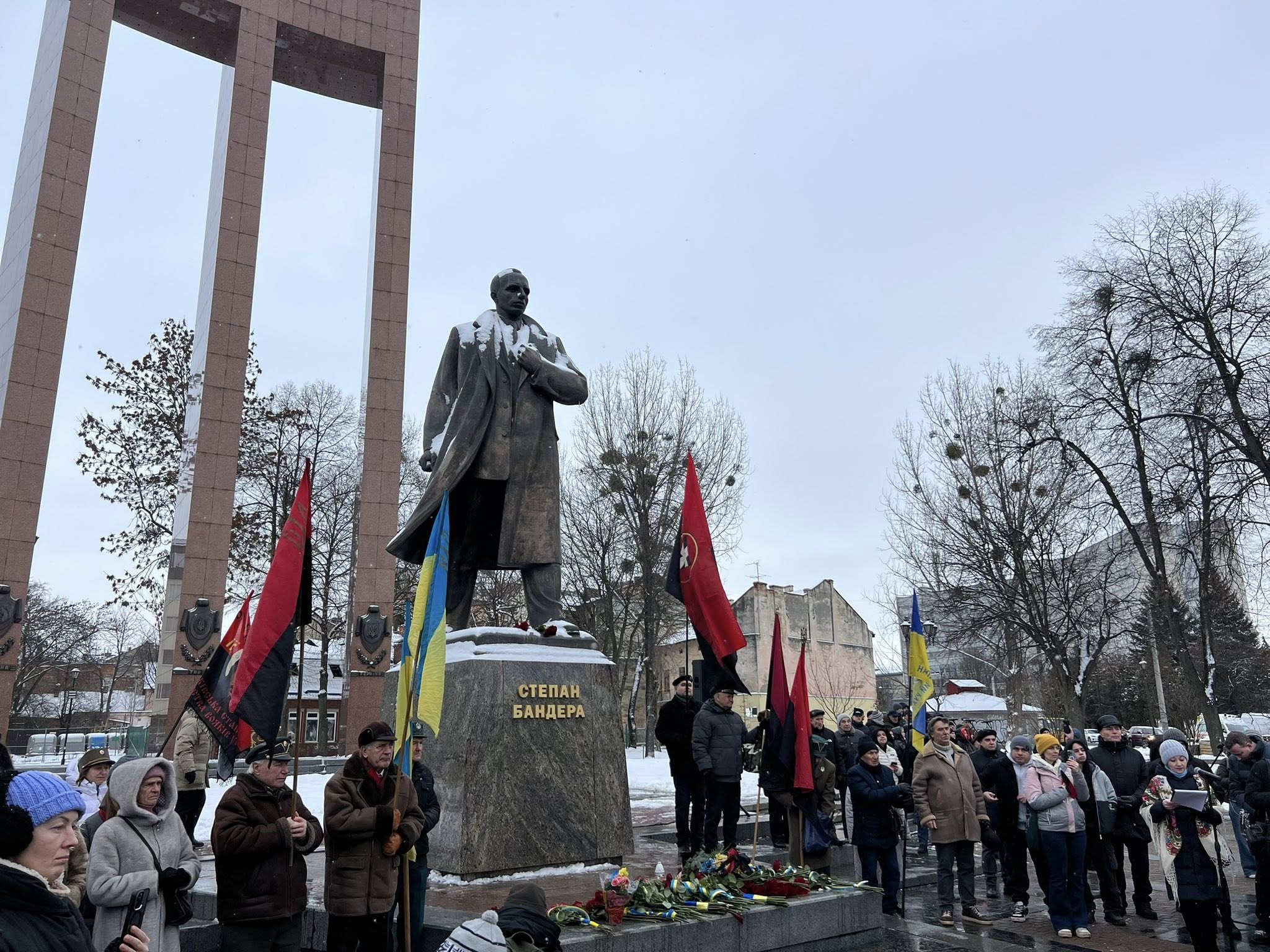 пам'ятник степану бандері