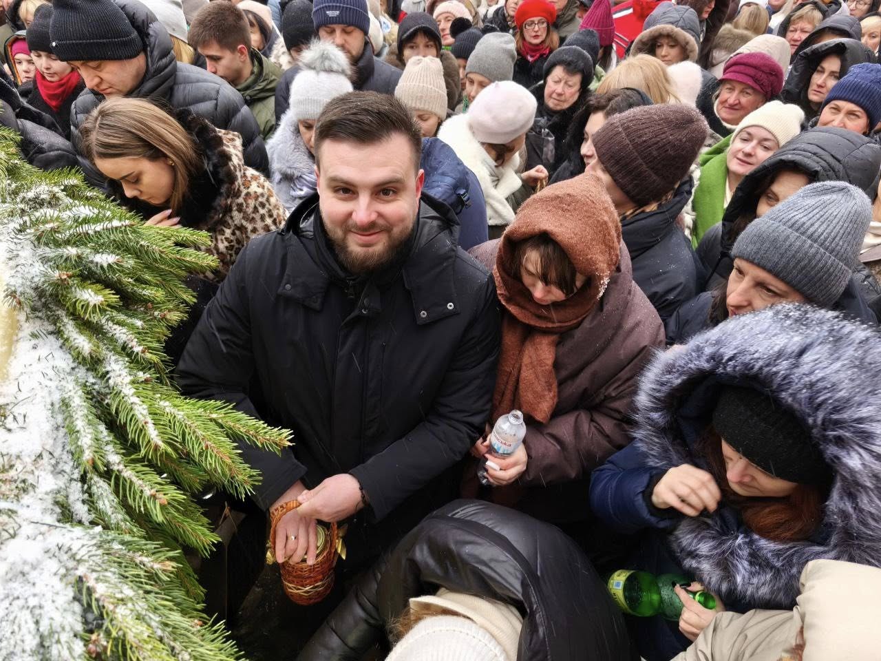 натовп людей