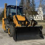 Розвиток громад через міжнародне партнерство: Новояричівська ТГ отримала нову спецтехніку