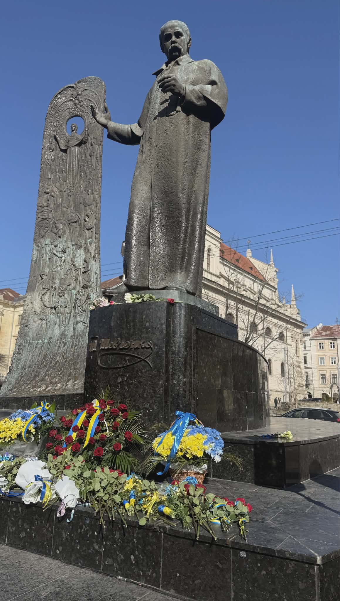 пам'ятник шевченку