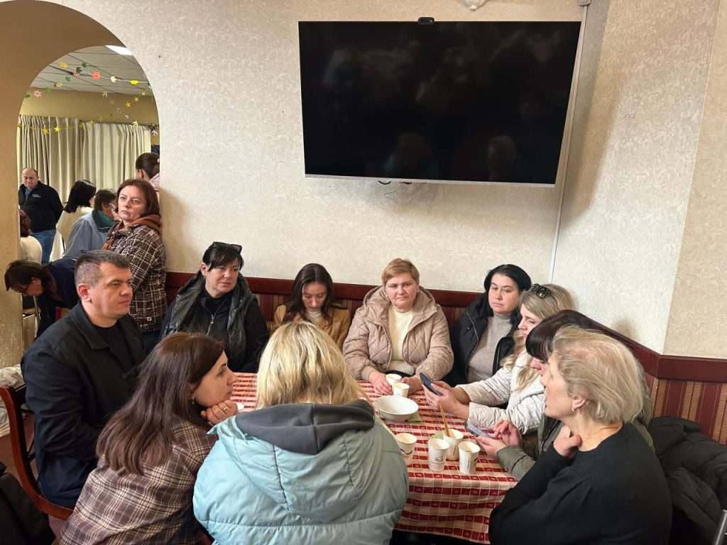 офіси підтримки, фотозвіт