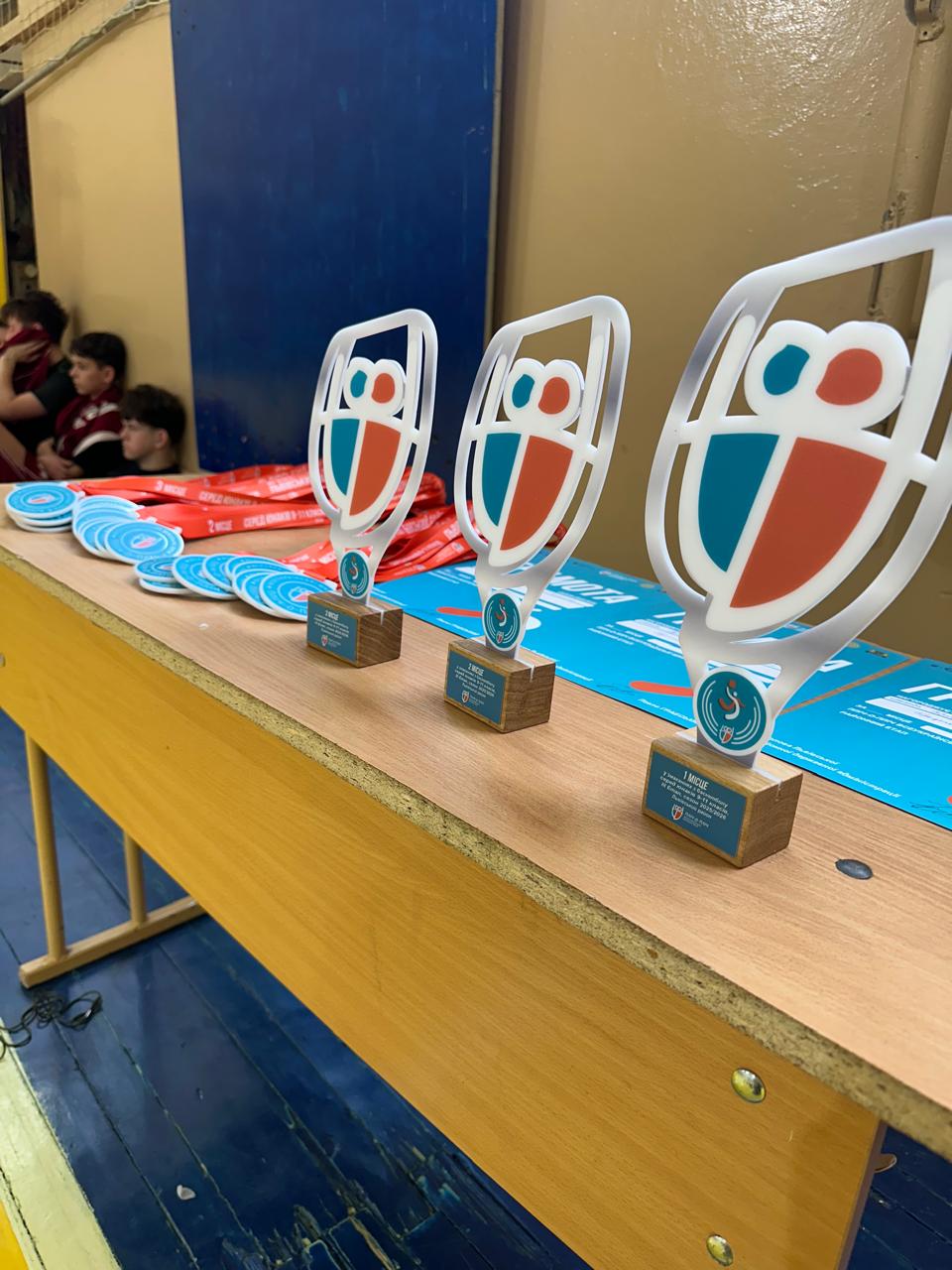 нагороди на столі