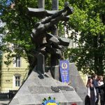 Україна згадує мільйони людей, чиї долі були жорст...