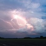 Увага! На Львівщині очікуються грози та град