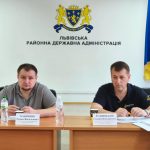 У приміщенні Львівської районної державної адміністрації відбулася робоча нарада щодо оновлення системи пасажирських перевезень