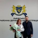 Також сьогодні Павло Грабський вручив нагрудні знаки та посвідчення до почесного державного звання «Мати-героїня» 13 матерям із Львівської територіальної громади